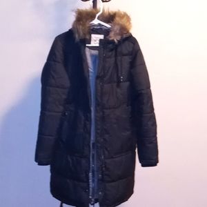 Women's black puffer bomber coat